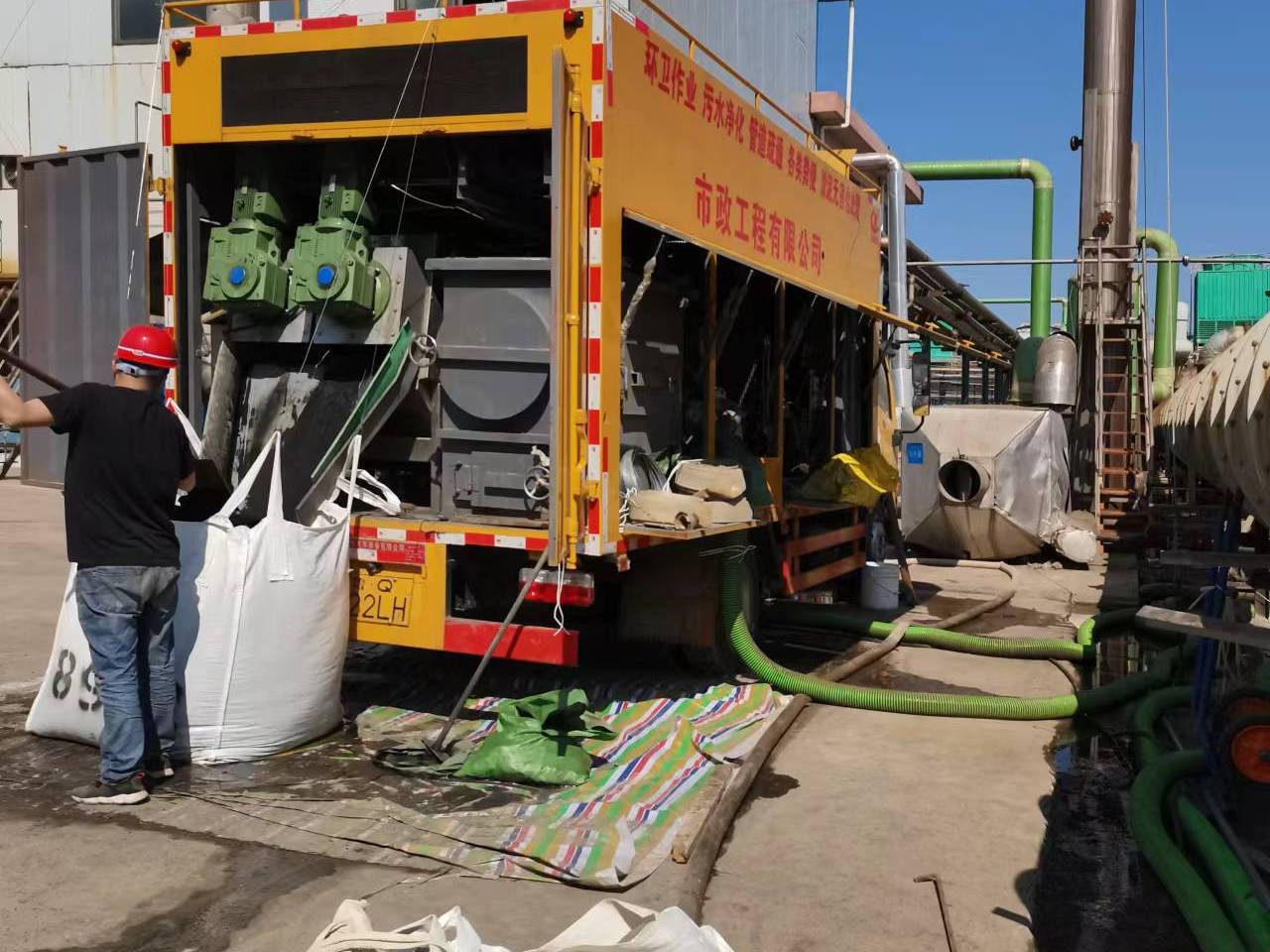 天全淤泥压干处理